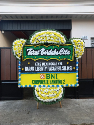 Papan Bunga Duka di Logas Tanah Darat