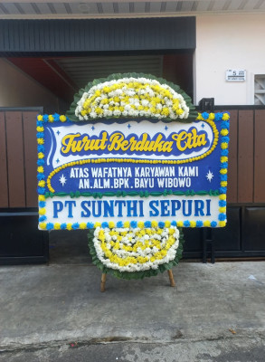 Papan Bunga Duka di Logas Tanah Darat